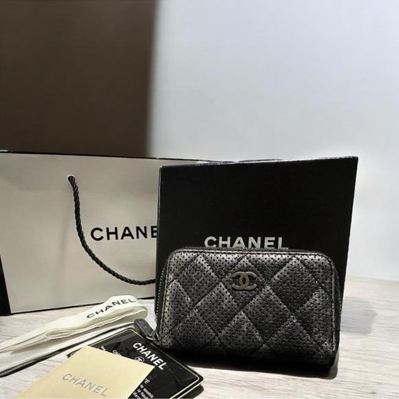CHANEL Perforated Wallet / Card Case Full Set EUC! 🎁 - Picture 8 of 16